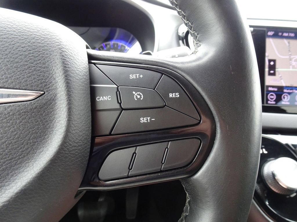 Used 2019 Chrysler Pacifica Touring Plus w/ S Appearance Package FWD image 22