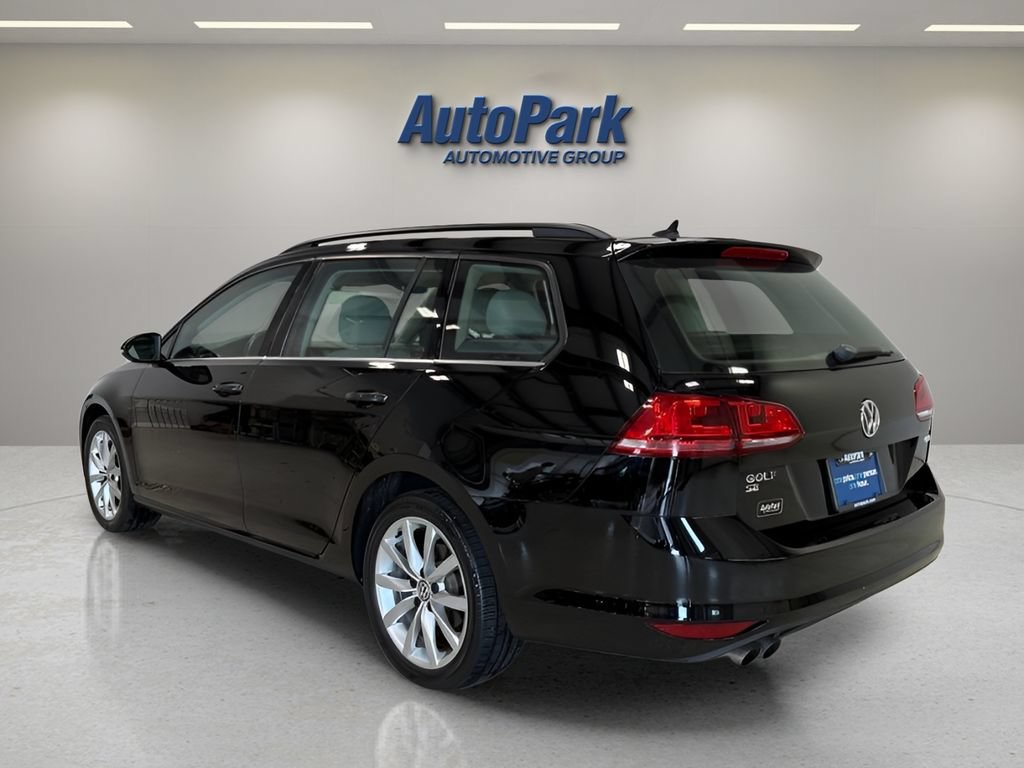 Used 2016 Volkswagen Golf SE FWD image 5
