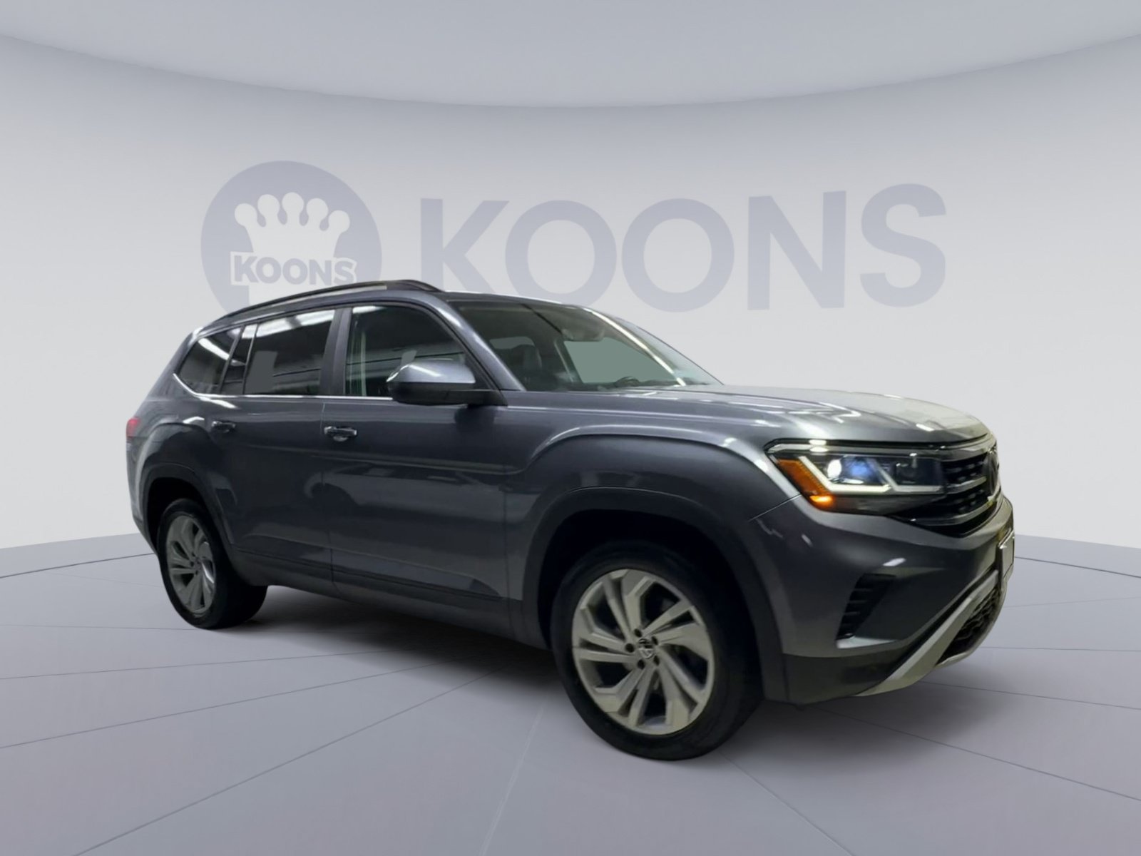 Used 2022 Volkswagen Atlas SE w/ Panoramic Sunroof Package AWD/4WD image 2