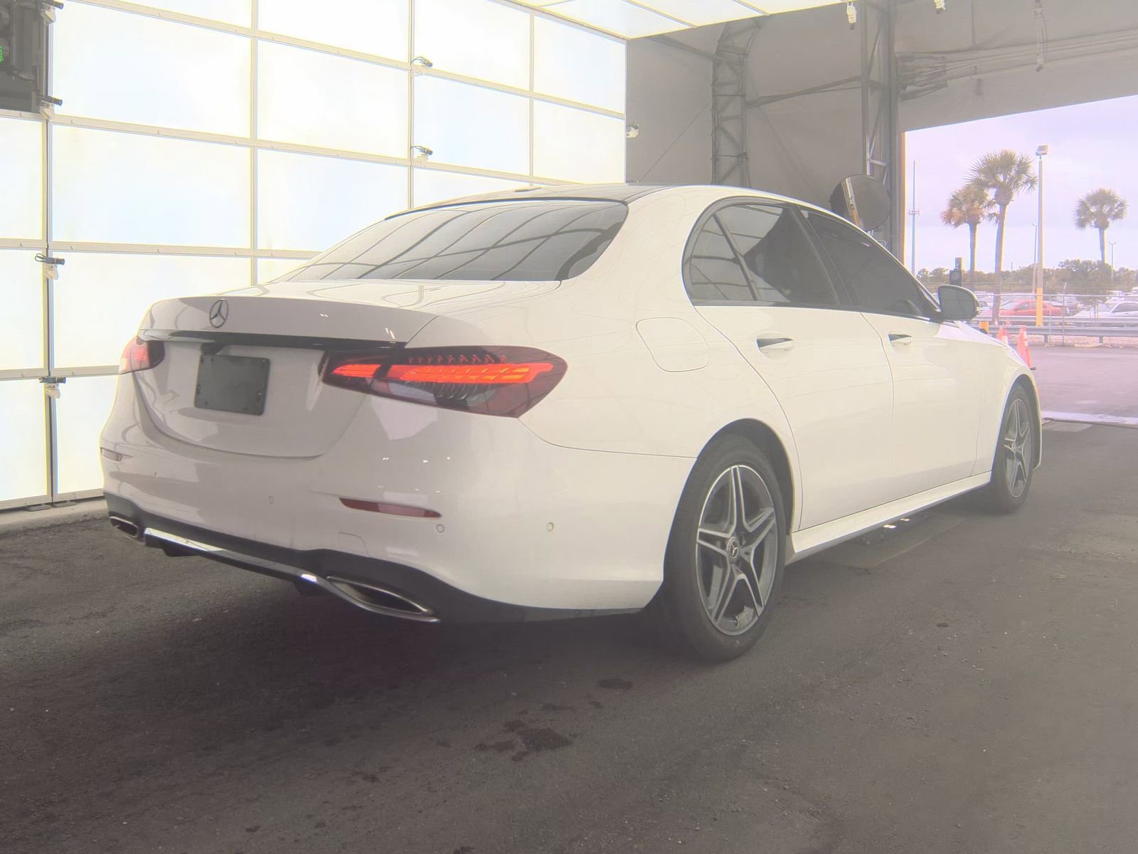 Used 2022 Mercedes-Benz E 350 Sedan w/ AMG Line Exterior image 4