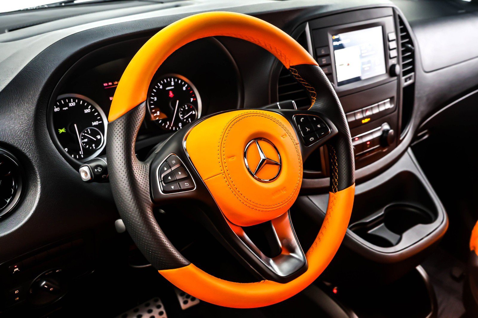 Used 2023 Mercedes-Benz Metris Passenger image 18