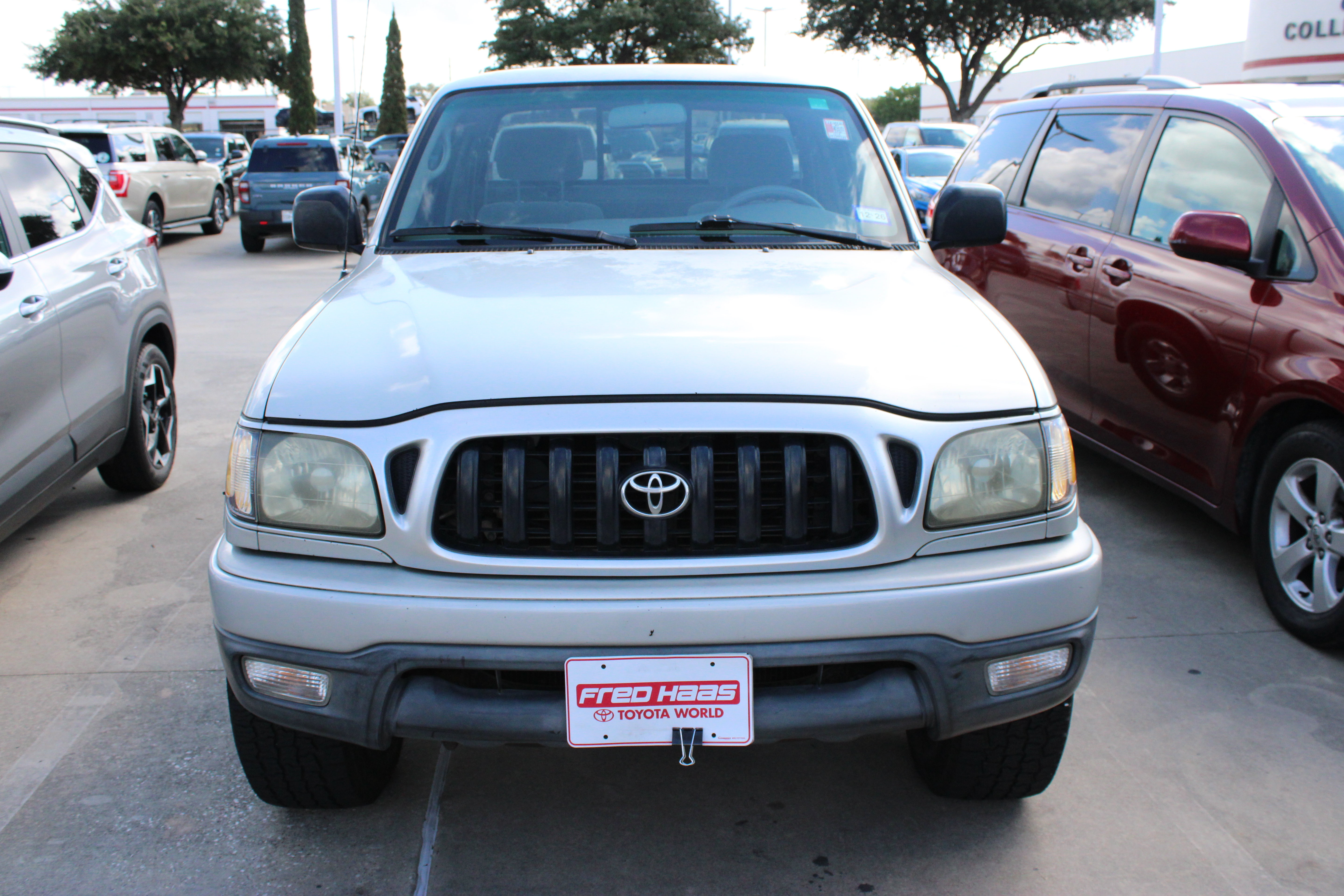 Used 2001 Toyota Tacoma PreRunner w/ SR5 Pkg w/ Color-Keyed Pkg RWD image 4