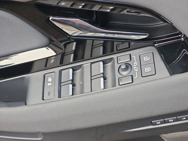 Certified 2025 Land Rover Range Rover Evoque Dynamic SE image 27
