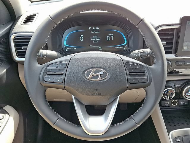 New 2026 Hyundai Venue SEL FWD image 11