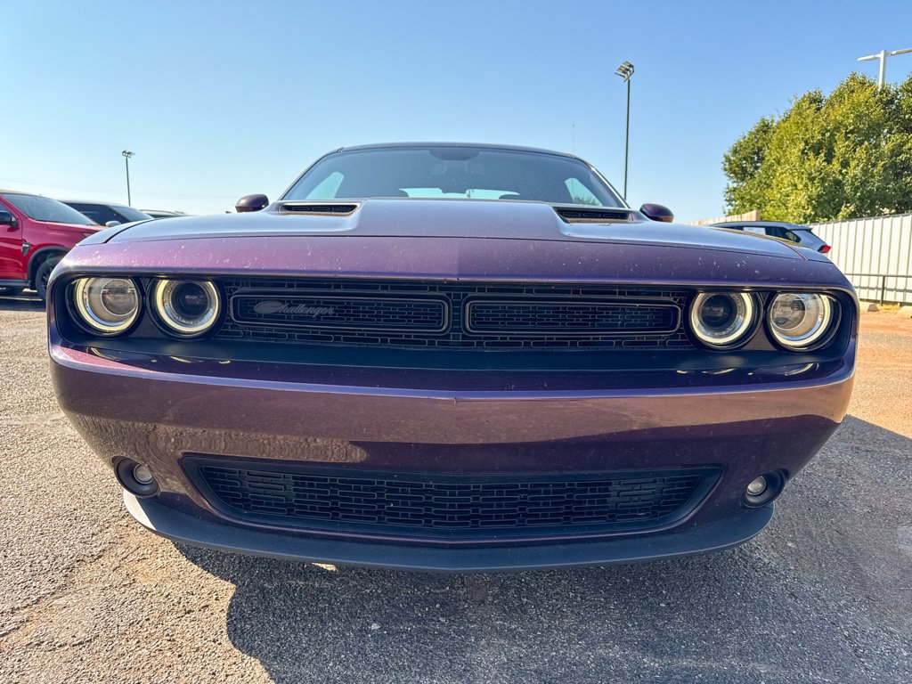Used 2022 Dodge Challenger SXT w/ Blacktop Package RWD image 2