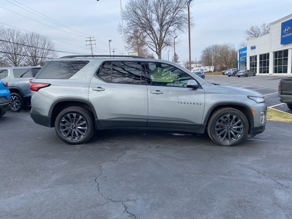 Used 2023 Chevrolet Traverse RS w/ LPO, Floor Liner Package image 2