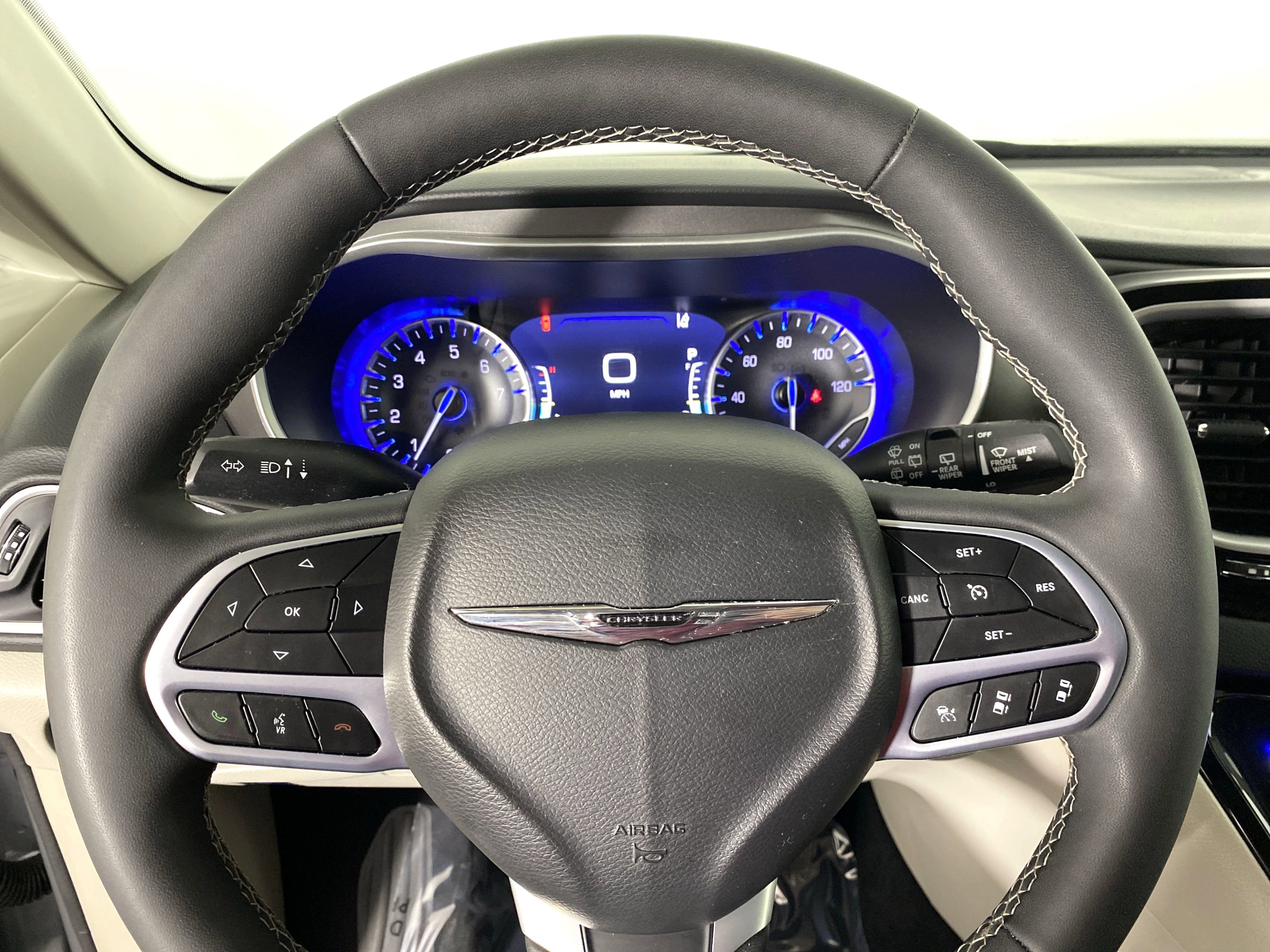 Used 2024 Chrysler Pacifica Touring-L image 20