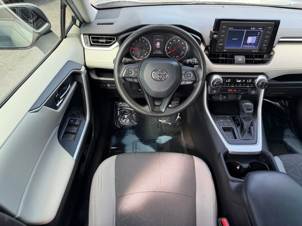 Used 2021 Toyota RAV4 XLE FWD image 13