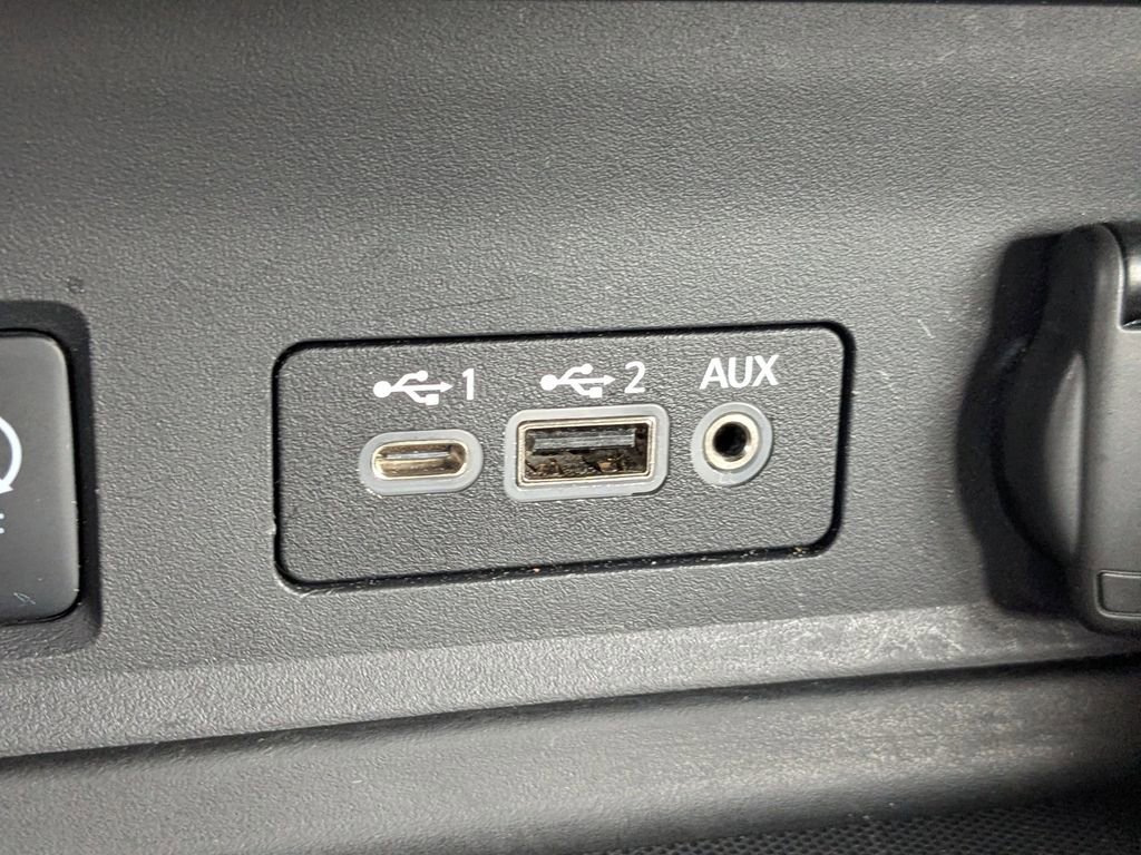 Used 2025 Nissan Sentra SV FWD image 20