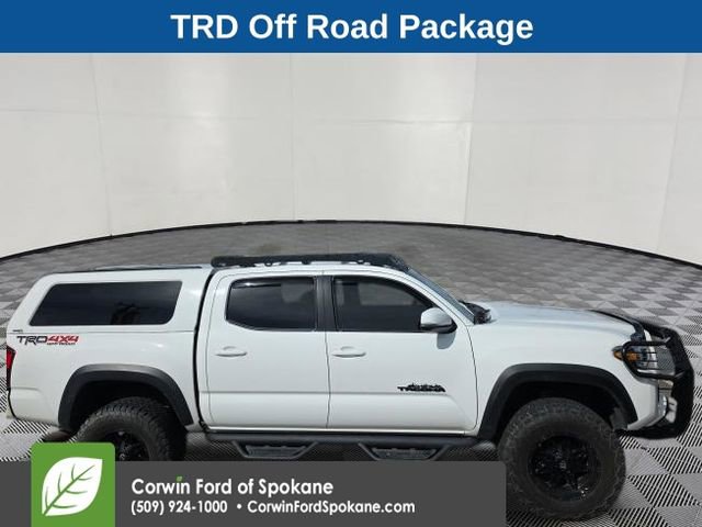 Used 2019 Toyota Tacoma TRD Off-Road w/ Technology Package image 2