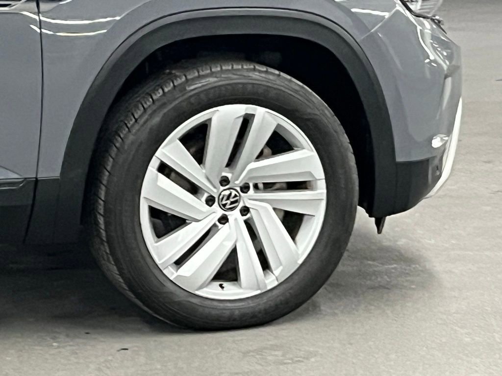 Used 2022 Volkswagen Atlas Cross Sport SE w/ Panoramic Sunroof Package image 41