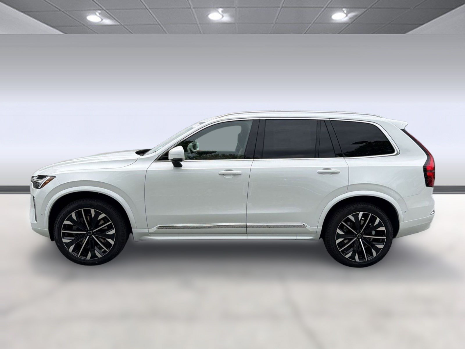 New 2026 Volvo XC90 B6 Plus w/ Protection Package AWD/4WD image 2