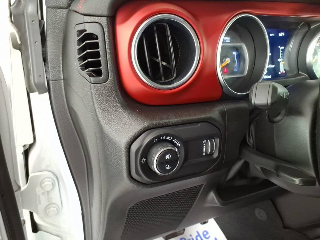 Used 2023 Jeep Gladiator Rubicon w/ Cold Weather Group AWD/4WD image 15