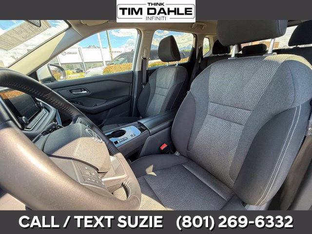 Used 2025 Nissan Rogue SV FWD image 11