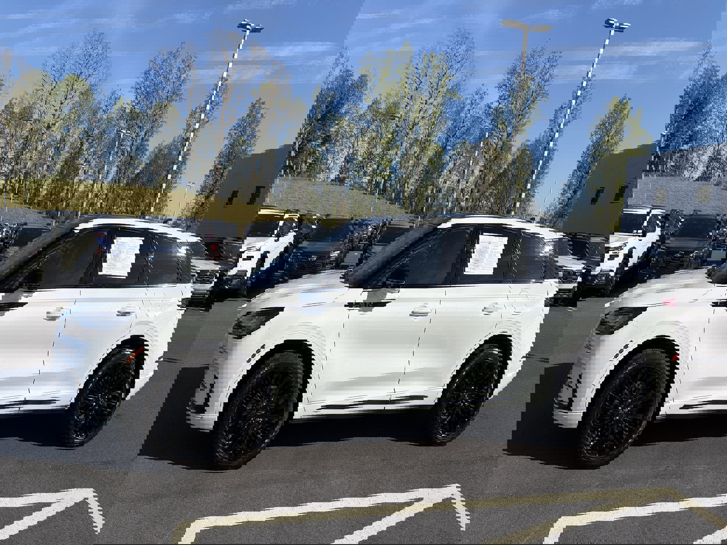 Used 2023 Lincoln Corsair AWD w/ Equipment Group 102A image 4