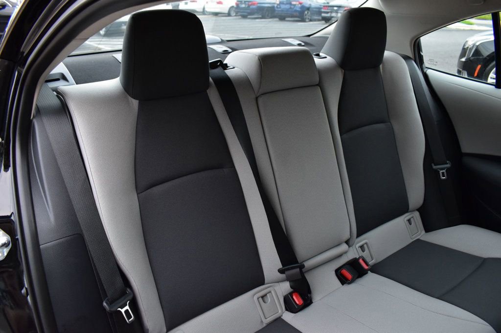 Used 2025 Toyota Corolla LE image 24