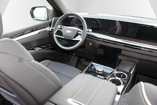 New 2025 Cadillac Escalade Premium Luxury w/ LPO, Floor Liner Package image 25