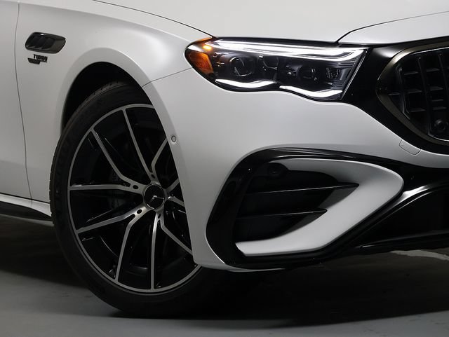 New 2027 Mercedes-Benz E 53 AMG e 4MATIC Sedan image 3