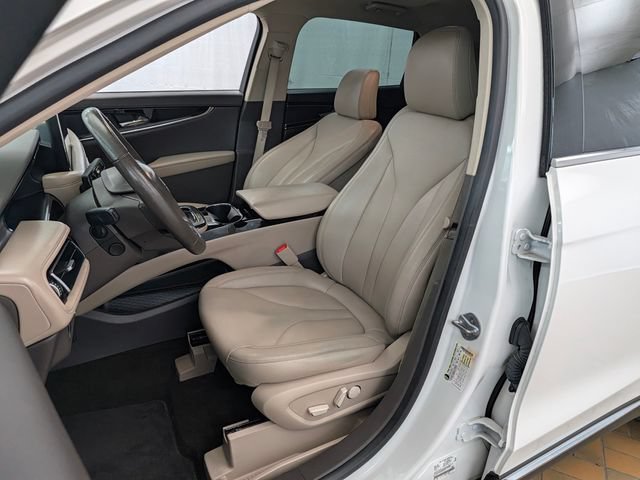 Used 2023 Lincoln Nautilus AWD w/ Premium Package image 10
