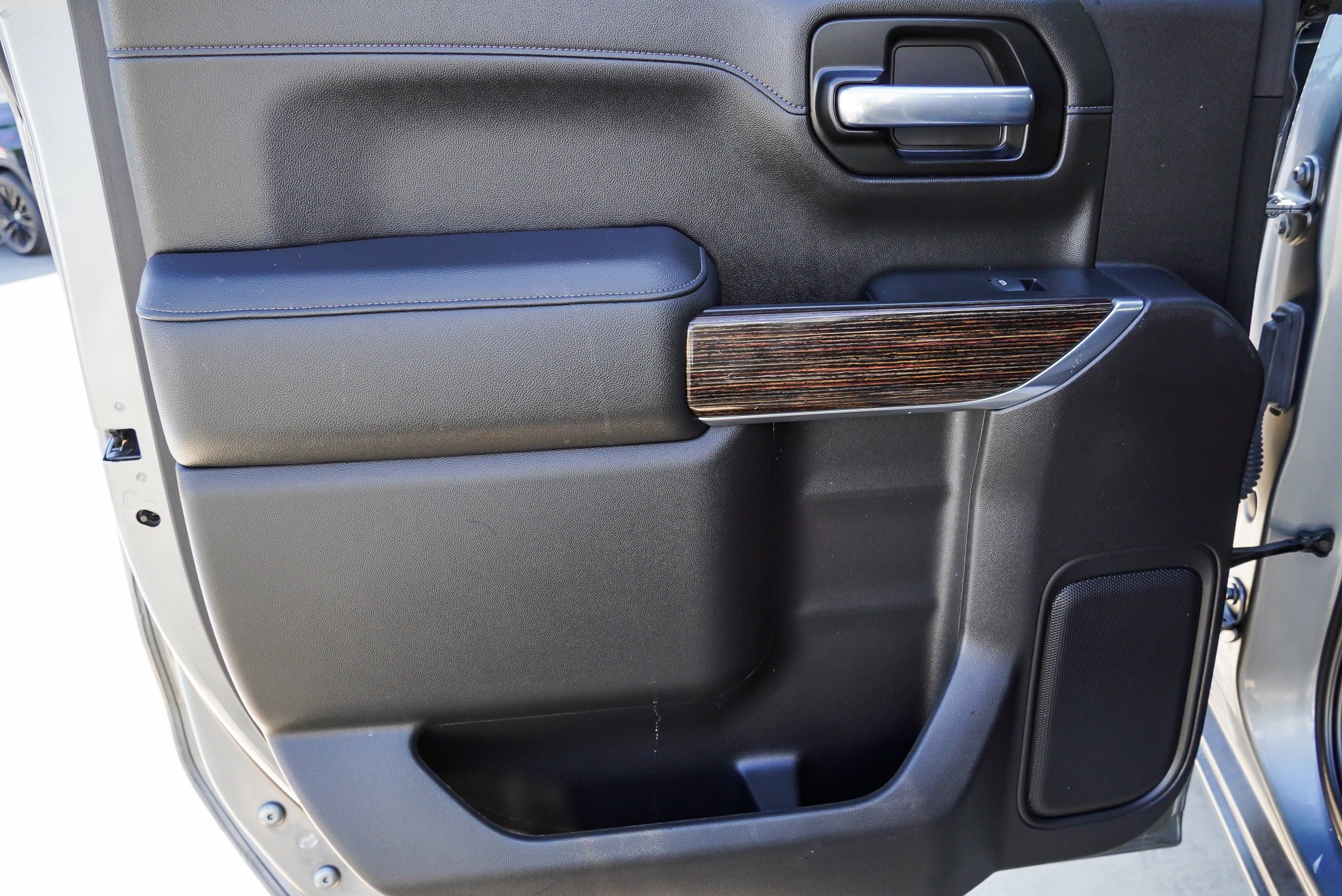 Used 2021 GMC Sierra 1500 Elevation AWD/4WD image 25