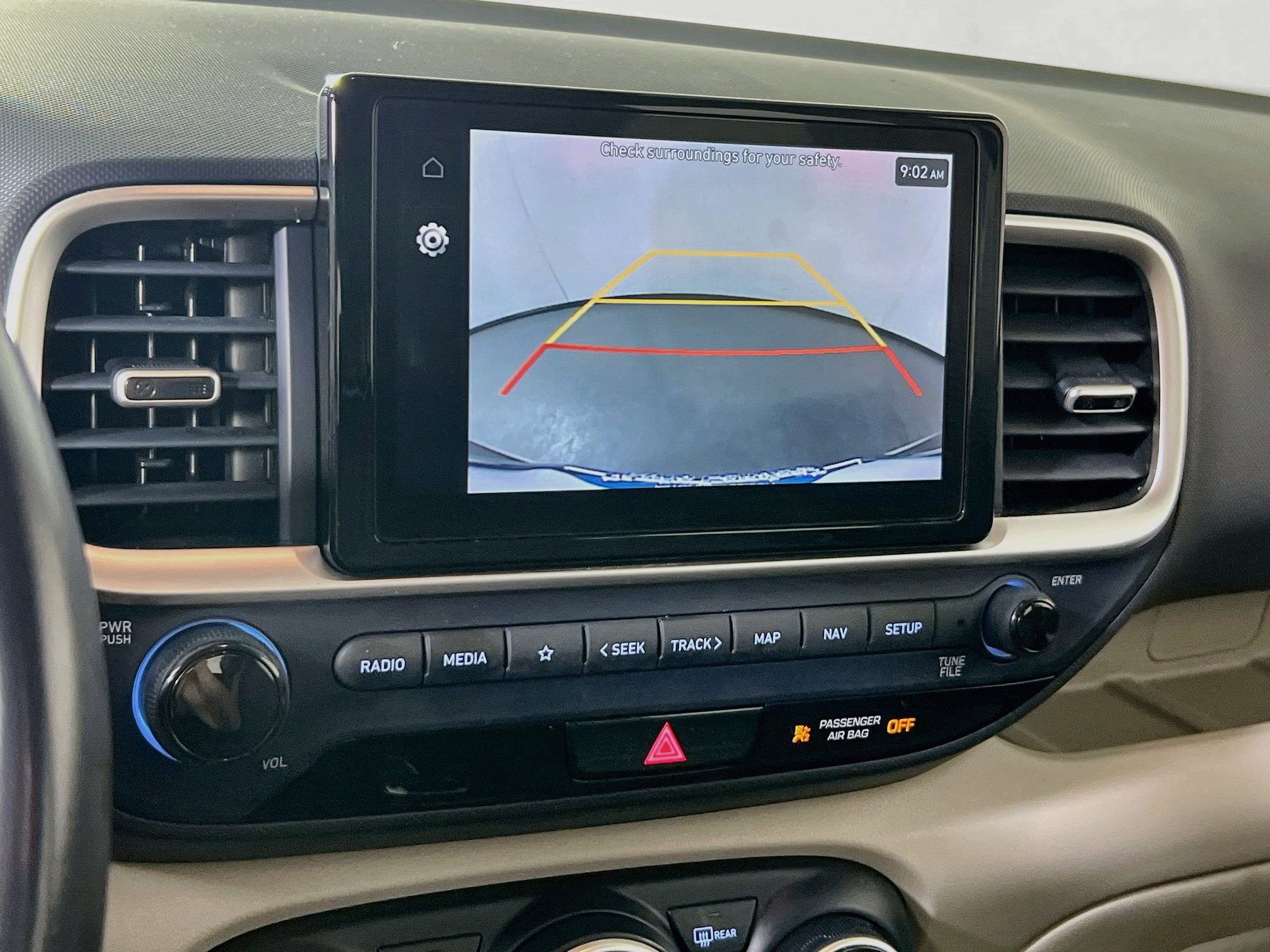 Used 2023 Hyundai Venue Limited FWD image 14