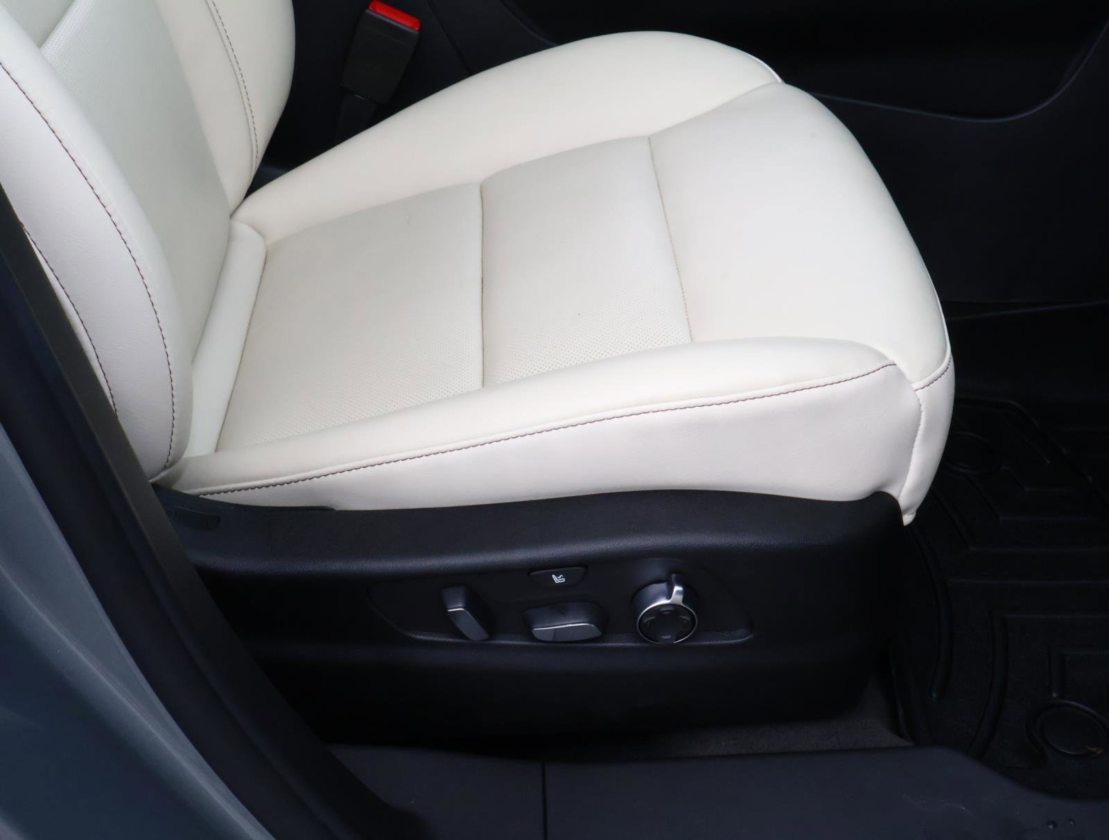 Used 2023 Cadillac XT4 Sport FWD image 24