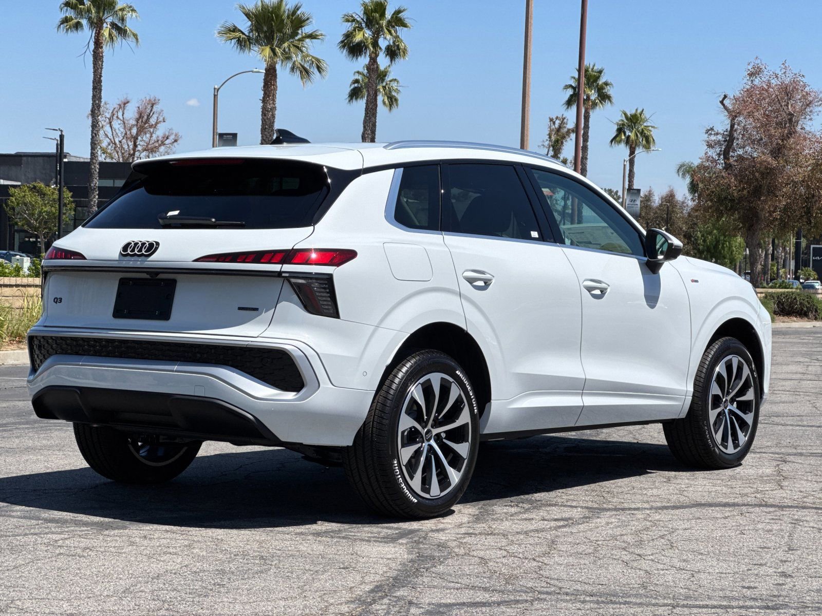 New 2026 Audi Q3 quattro 2.0T AWD/4WD image 4