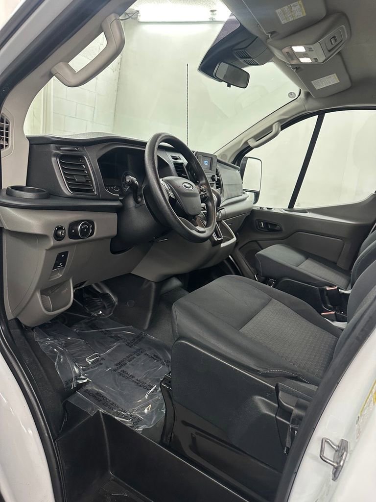 Used 2023 Ford Transit 250 Low Roof AWD w/ Exterior Upgrade Package image 10
