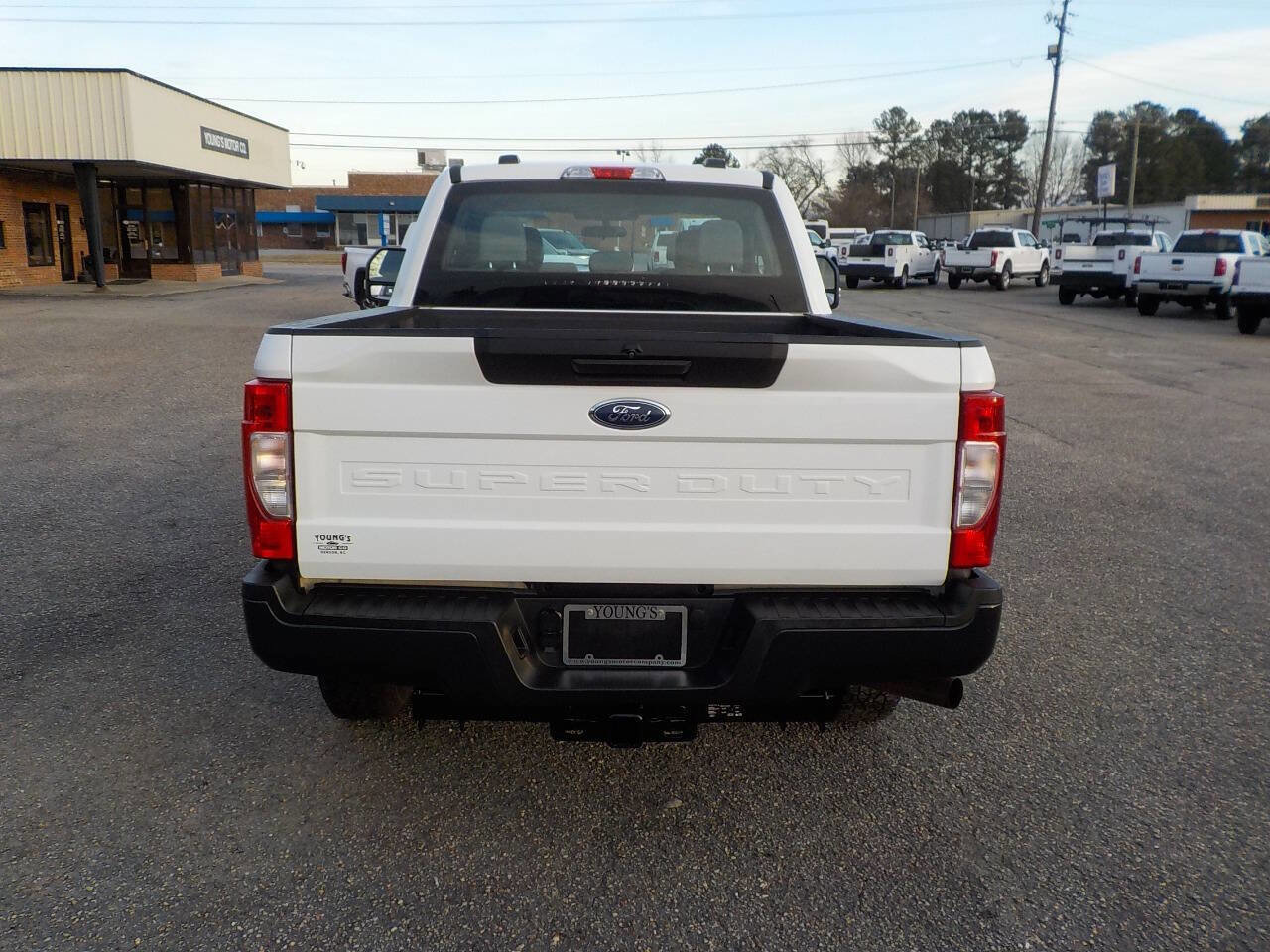 Used 2022 Ford F250 XL w/ Power Equipment Group image 4