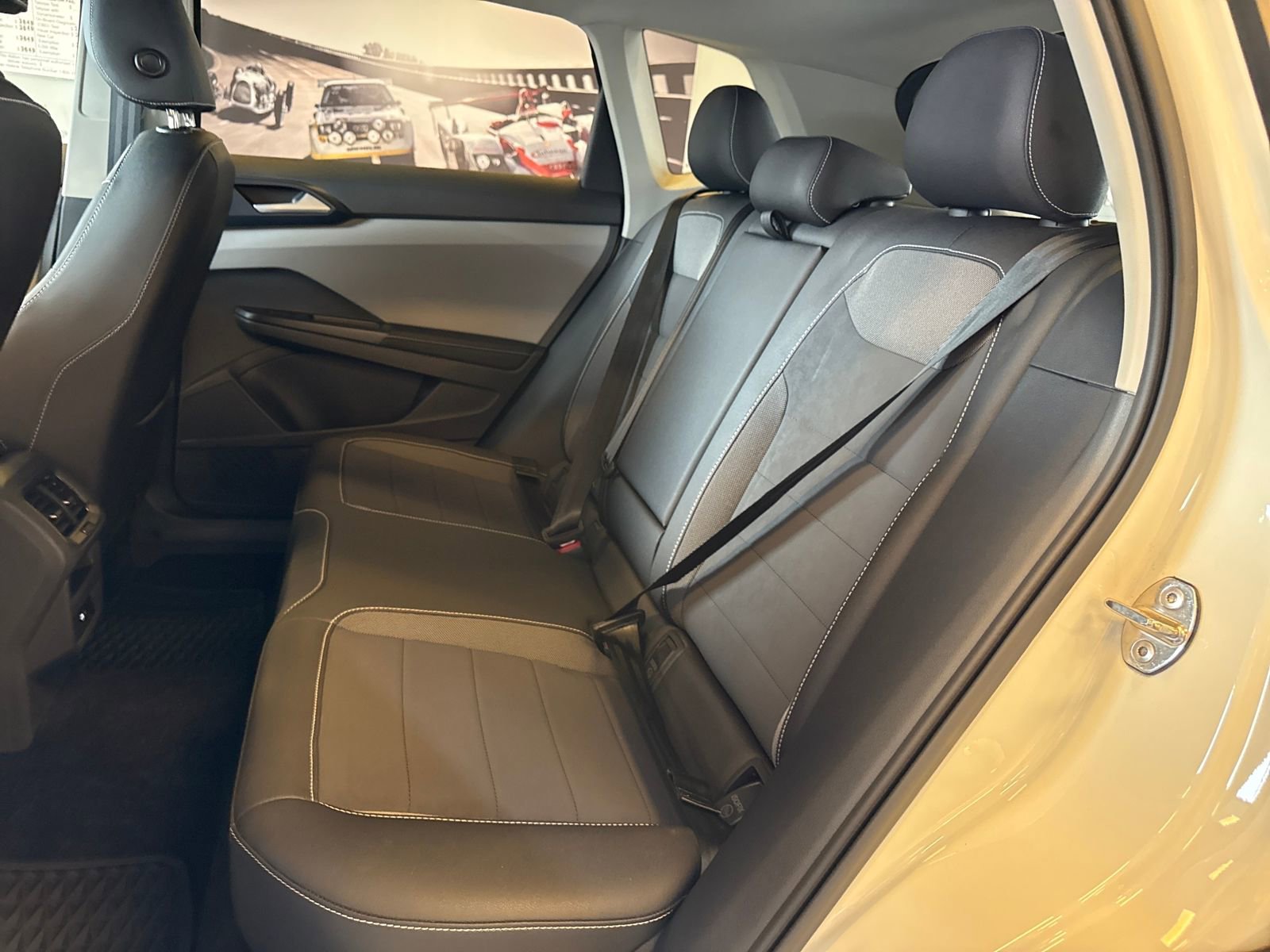 Certified 2024 Volkswagen Taos SE AWD/4WD image 26