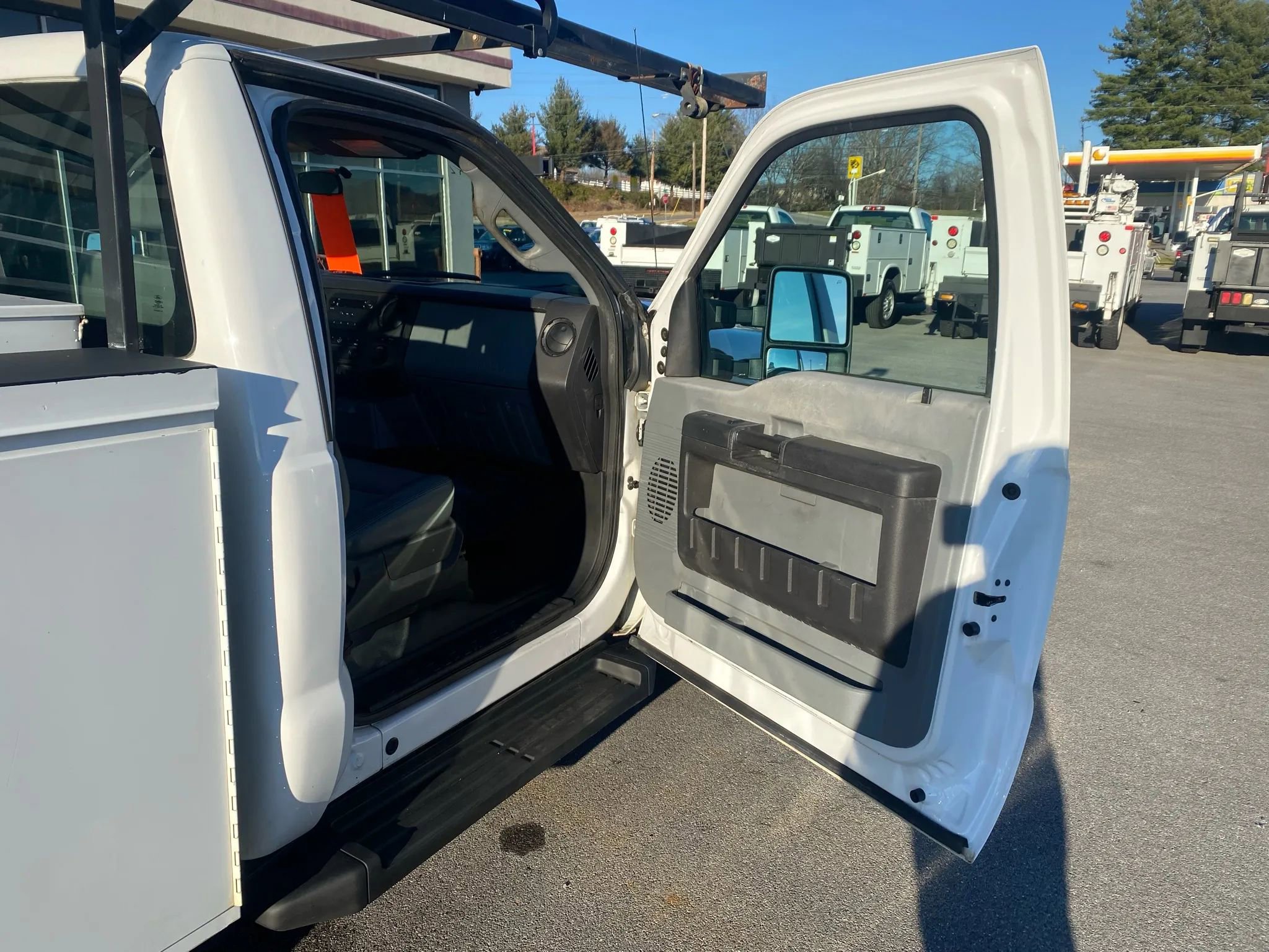 Used 2015 Ford F250 XL w/ Power Equipment Group RWD image 20