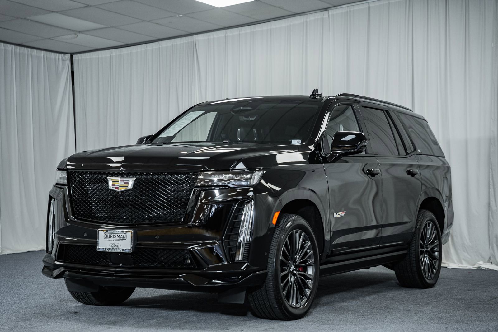 Used 2023 Cadillac Escalade V w/ LPO, Floor Liner Package image 3