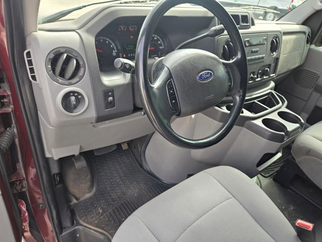 Used 2010 Ford E-150 and Econoline 150 image 10