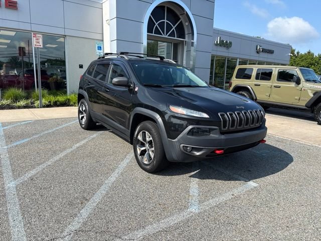 Used 2016 Jeep Cherokee Trailhawk w/ Comfort/Convenience Group AWD/4WD image 10