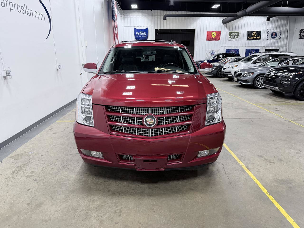Used 2013 Cadillac Escalade Premium AWD/4WD image 18