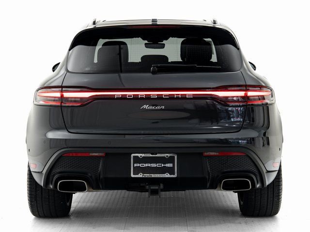 Used 2023 Porsche Macan Turbo image 35