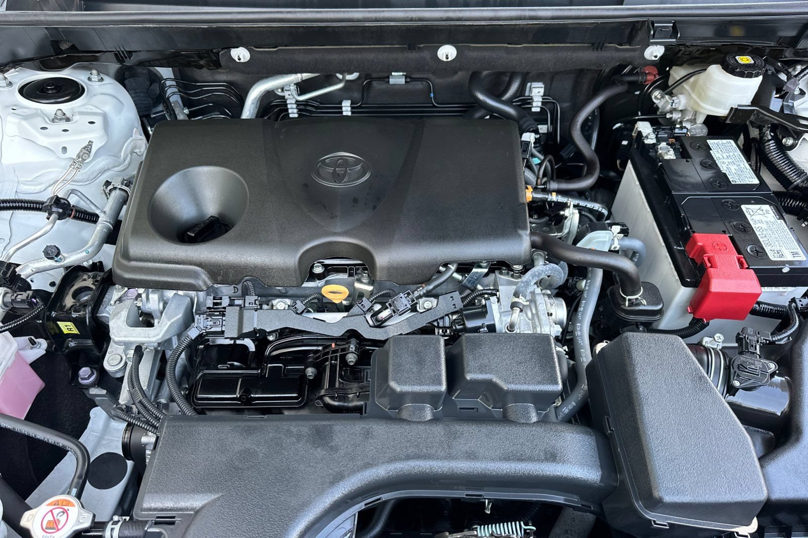 Used 2025 Toyota RAV4 XLE w/ Convenience Package FWD image 24
