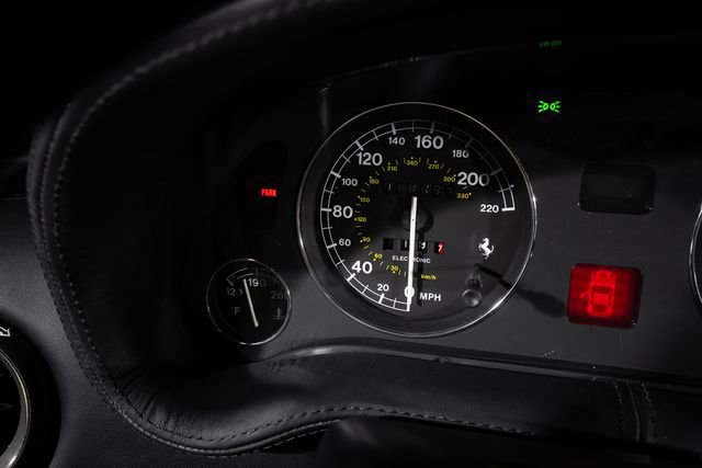 Used 2000 Ferrari 550 Maranello Coupe RWD image 31