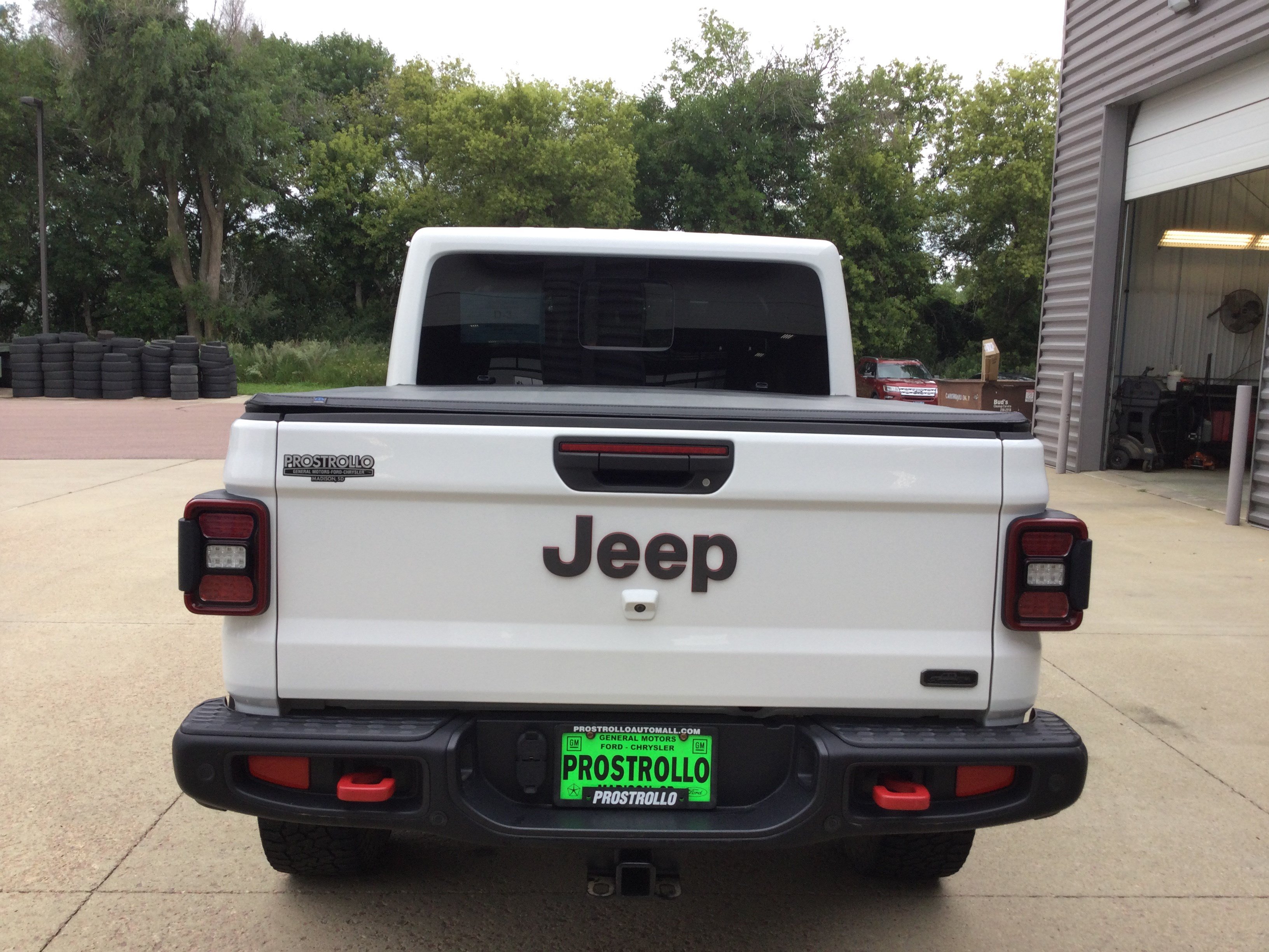 Used 2020 Jeep Gladiator Rubicon AWD/4WD image 5