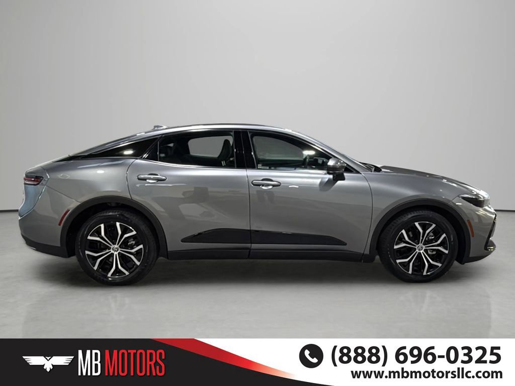 Used 2023 Toyota Crown AWD/4WD image 3