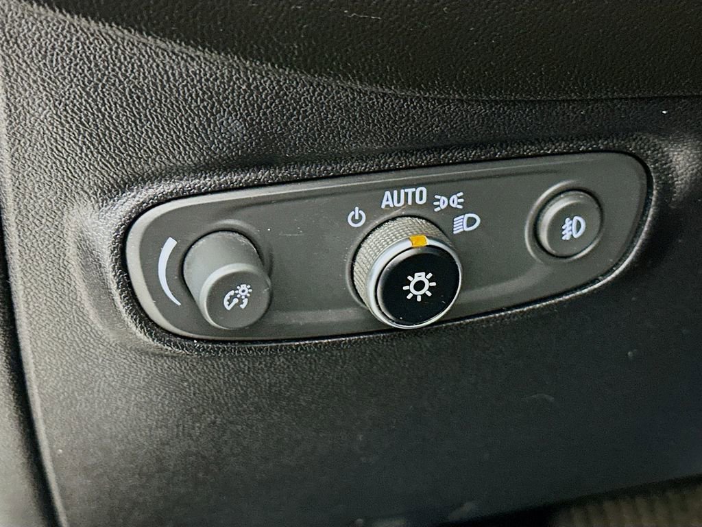 Used 2018 Chevrolet Equinox Premier AWD/4WD image 15