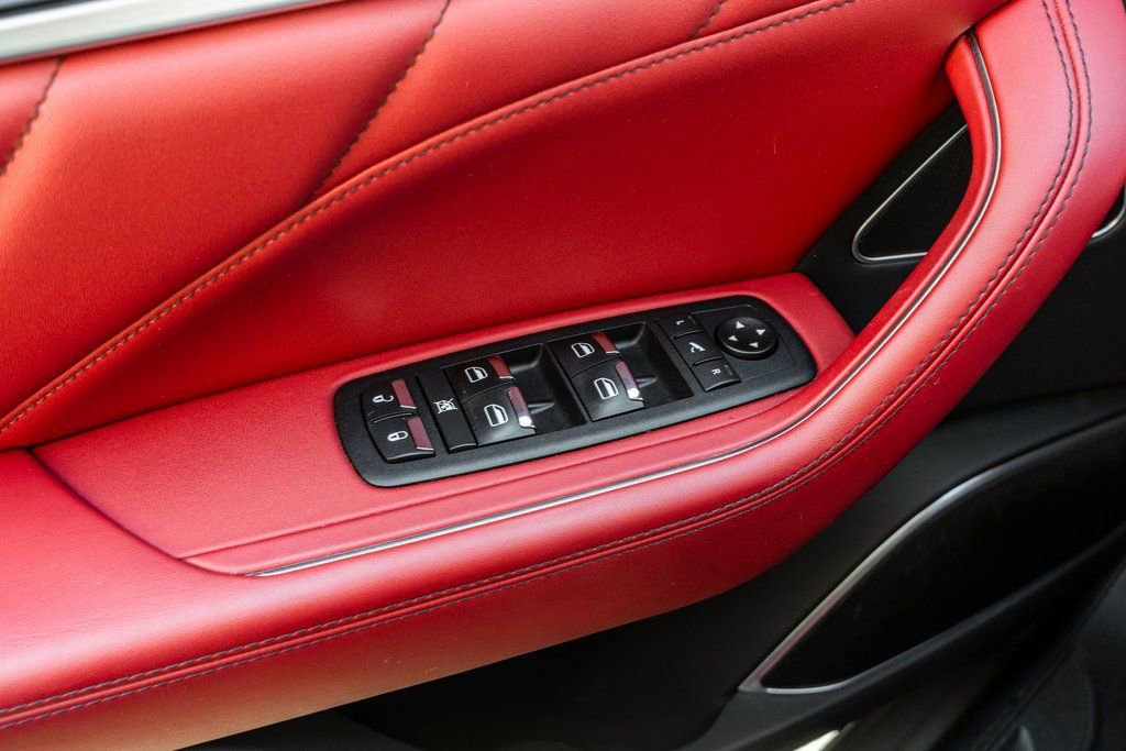 Used 2022 Maserati Levante GT AWD/4WD image 18