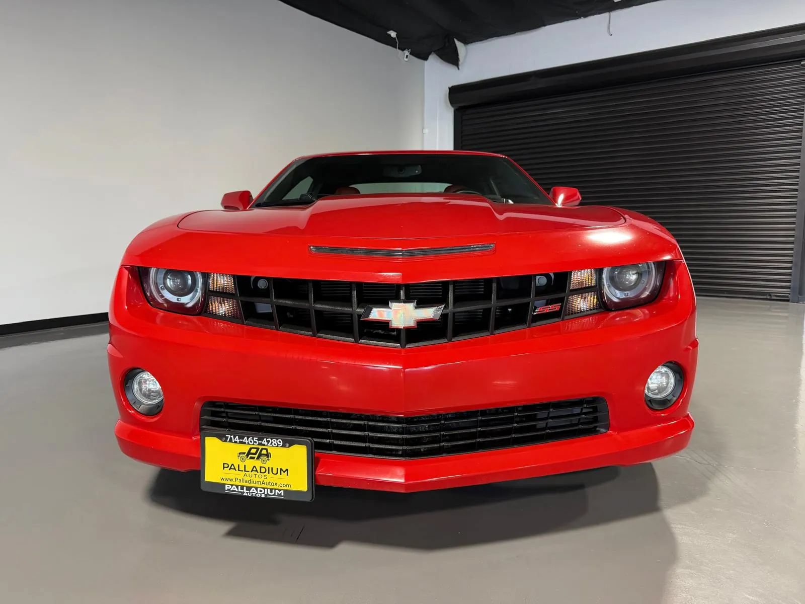 Used 2011 Chevrolet Camaro SS RWD image 2