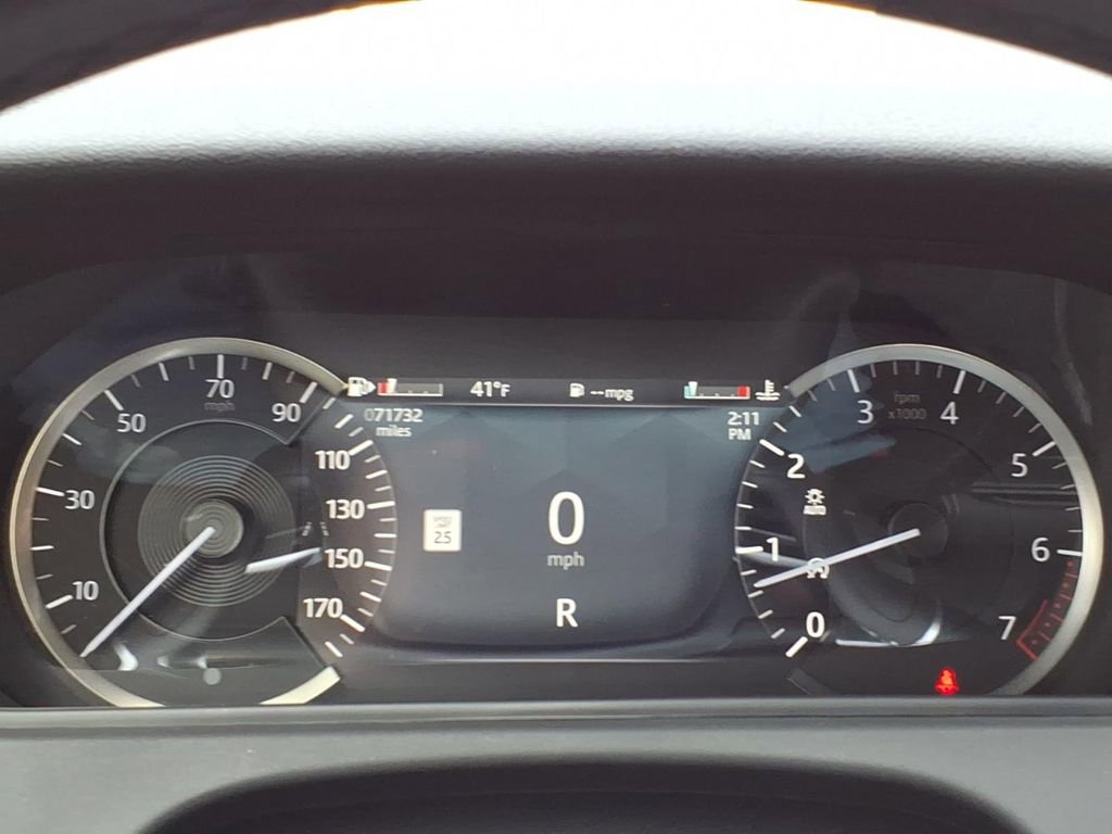 Certified 2022 Land Rover Range Rover Velar R-Dynamic S image 25