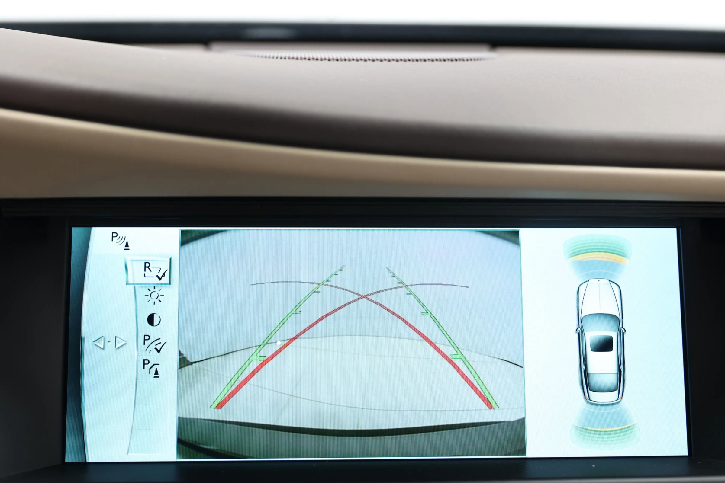 Used 2014 Rolls-Royce Wraith image 44