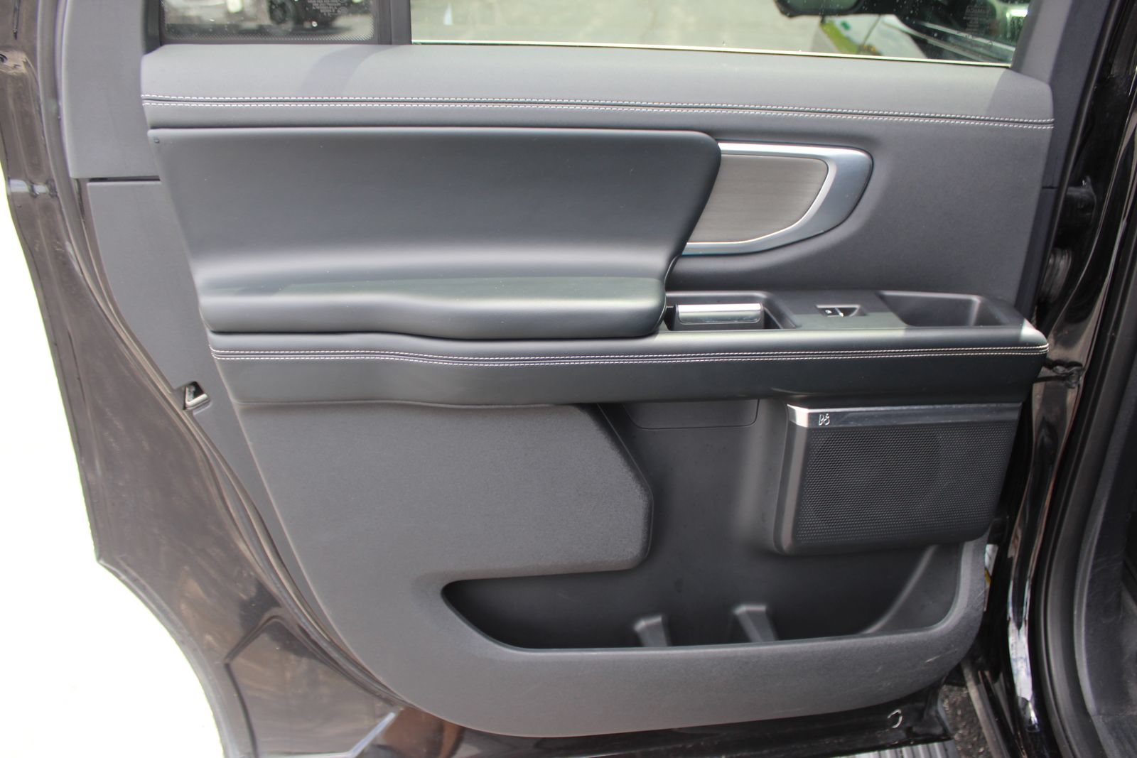 Used 2025 Ford Expedition Max Platinum AWD/4WD image 22