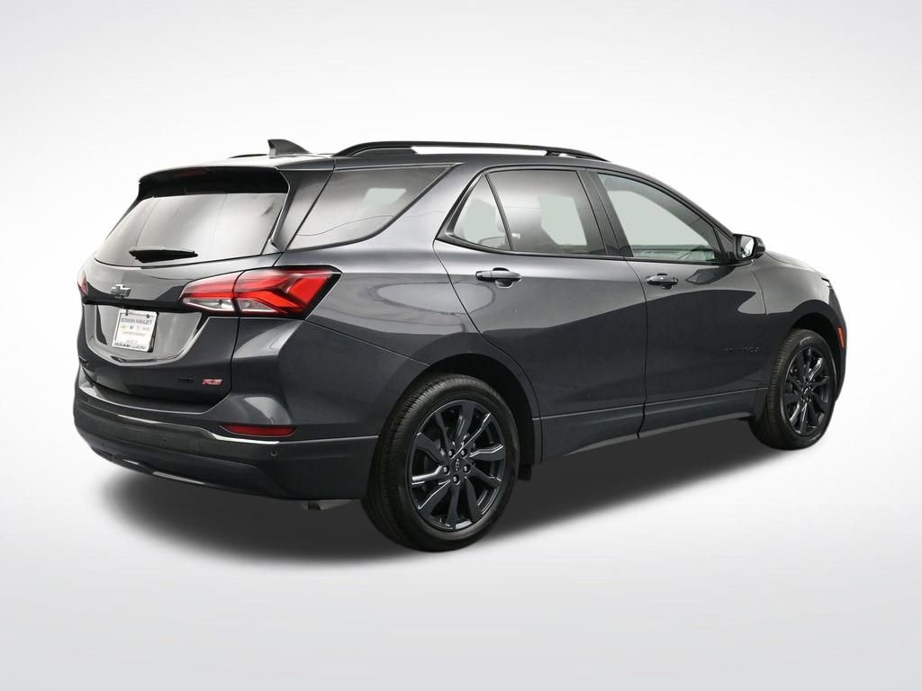 Used 2023 Chevrolet Equinox RS w/ RS Leather Package image 5
