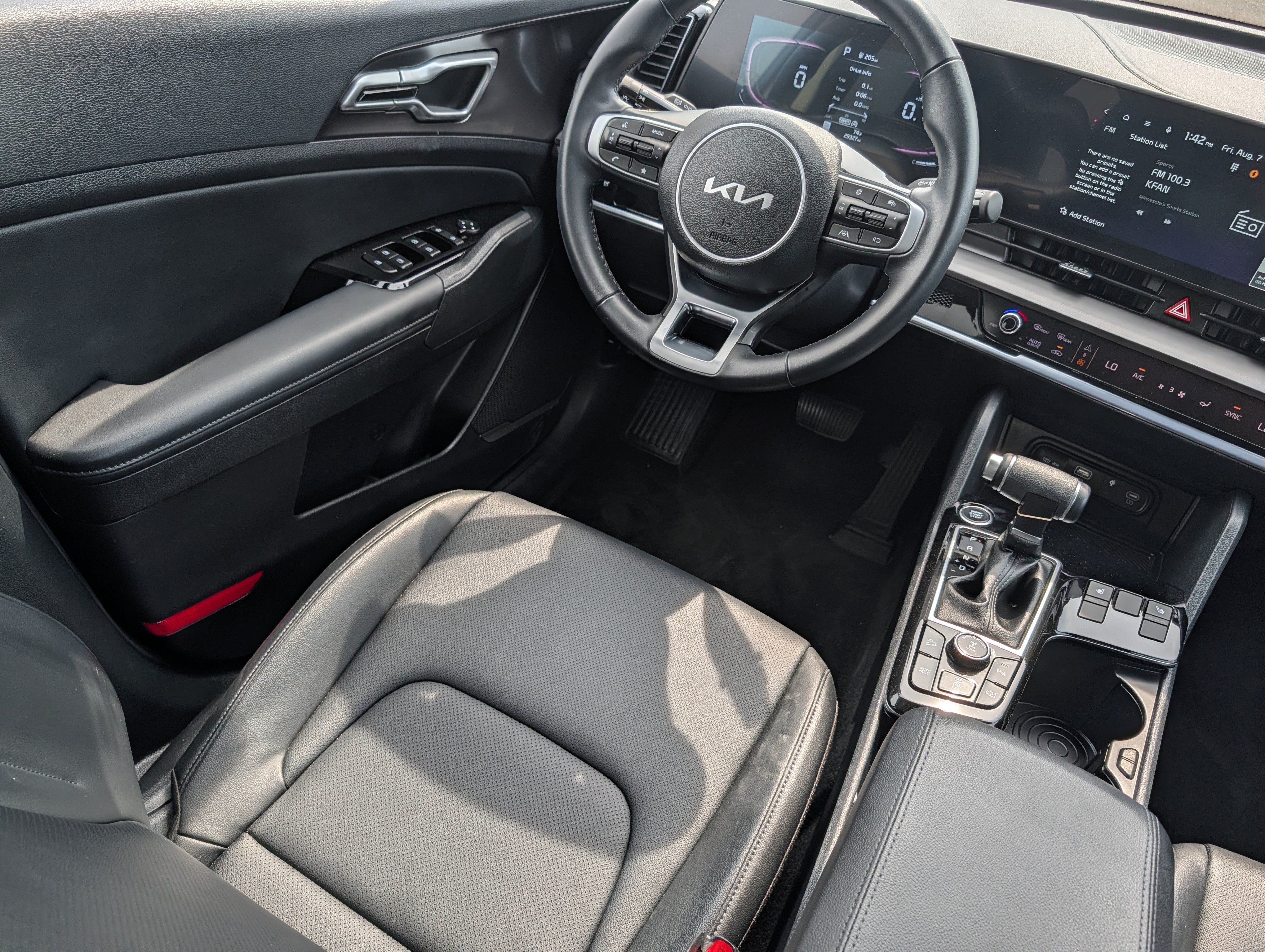 Certified 2024 Kia Sportage EX AWD/4WD image 9