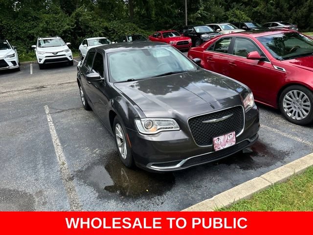 Used 2015 Chrysler 300 Limited RWD image 6