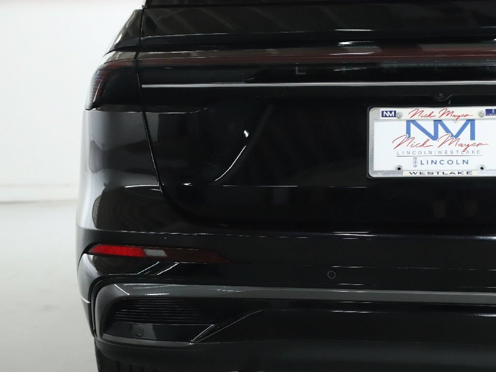 Certified 2025 Lincoln Nautilus Reserve w/ Jet Appearance Package AWD/4WD image 45